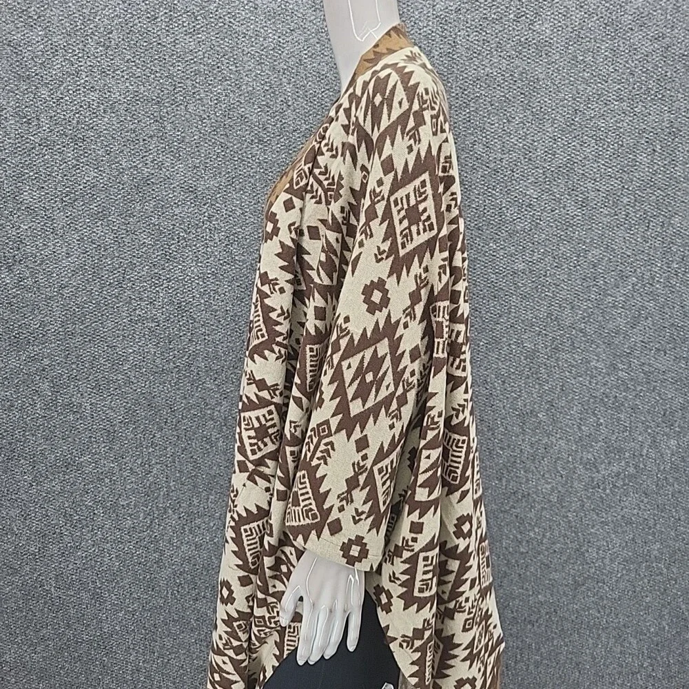 Denim Co Womens Trendy Printed Jacquard Open Front Poncho Cardigan Plus One Size